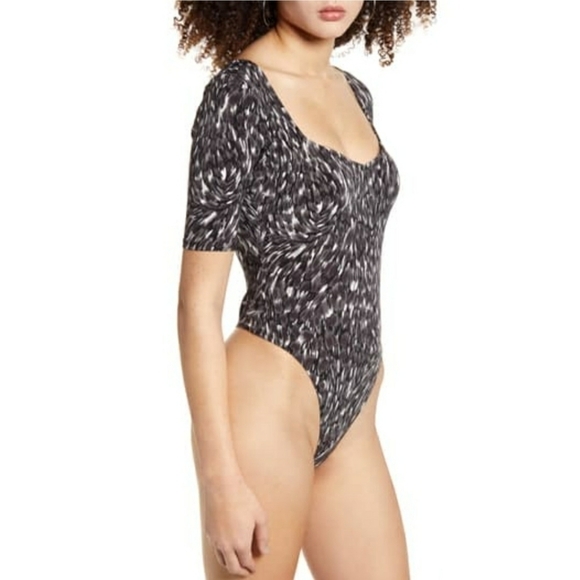 𝅺LEITH Sweetheart Neck Bodysuit sz. XS Black Swirl - Picture 3 of 7
